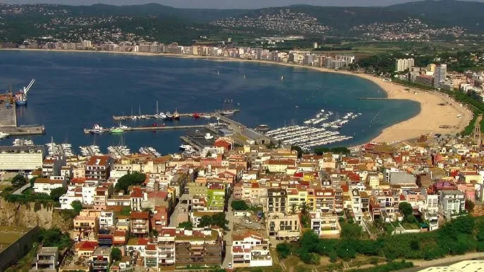 Badia de Palamós, anchorage in Palamós, Spain — photo 3