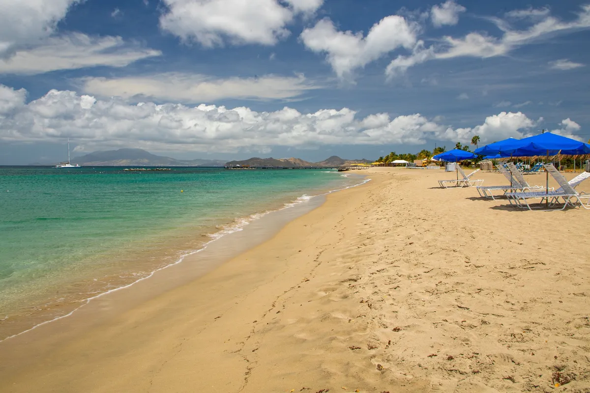 Pinney's Beach, anchorage in Cotton Ground, Saint Kitts and Nevis — photo 5