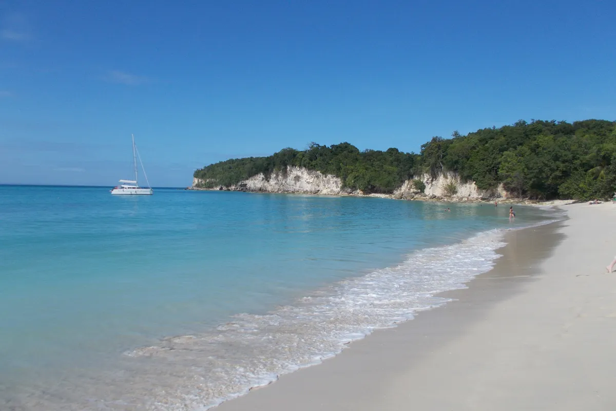 Anse Canot, anchorage in Saint-Louis, France — photo 4