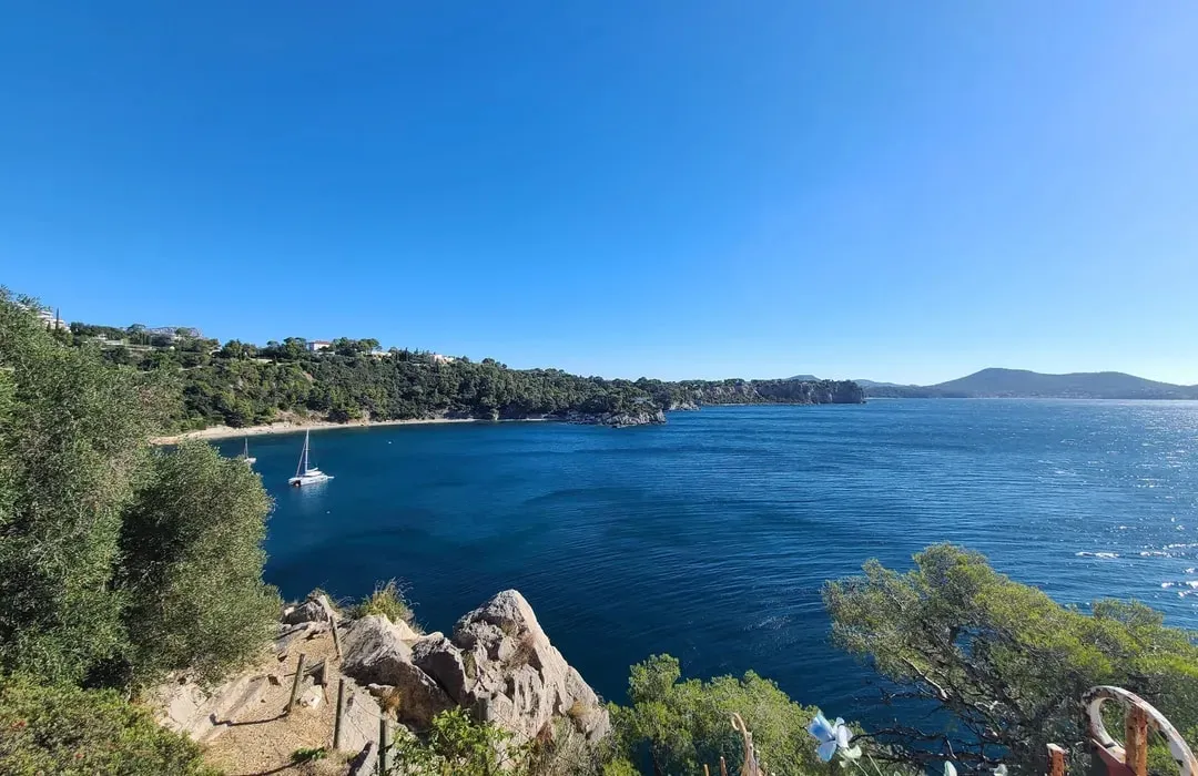 Anse de Méjean, anchorage in France — photo 8