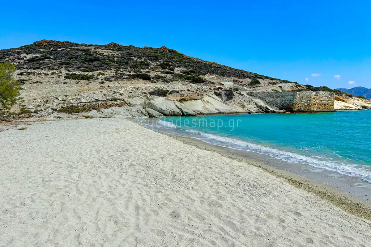 Prasa (Agios Georgios), stop in Kimolos, Greece — photo 3