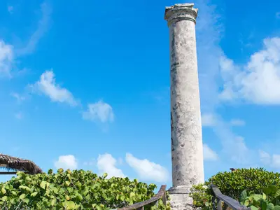 Monument Beach, stop in Exuma, Bahamas — photo 4