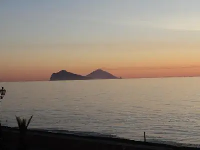Spiaggia Puntalena, stop in Lipari, Italy — photo 5