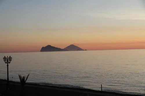 Spiaggia Puntalena, stop in Lipari, Italy — photo 5