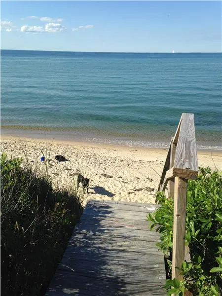 Chappaquiddick Beach, stop in United States