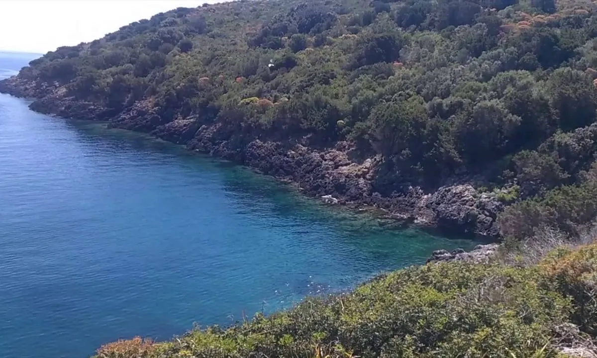 Cala Volo di Notte, anchorage in Italy — photo 2