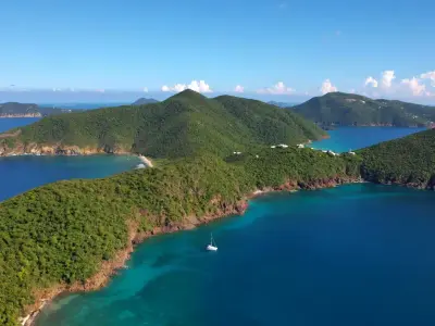 Deep Bay, anchorage in Five Islands, Antigua and Barbuda — photo 5