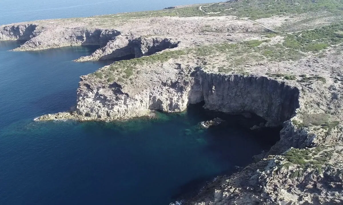 Punta delle Grotte, stop in Italy — photo 3