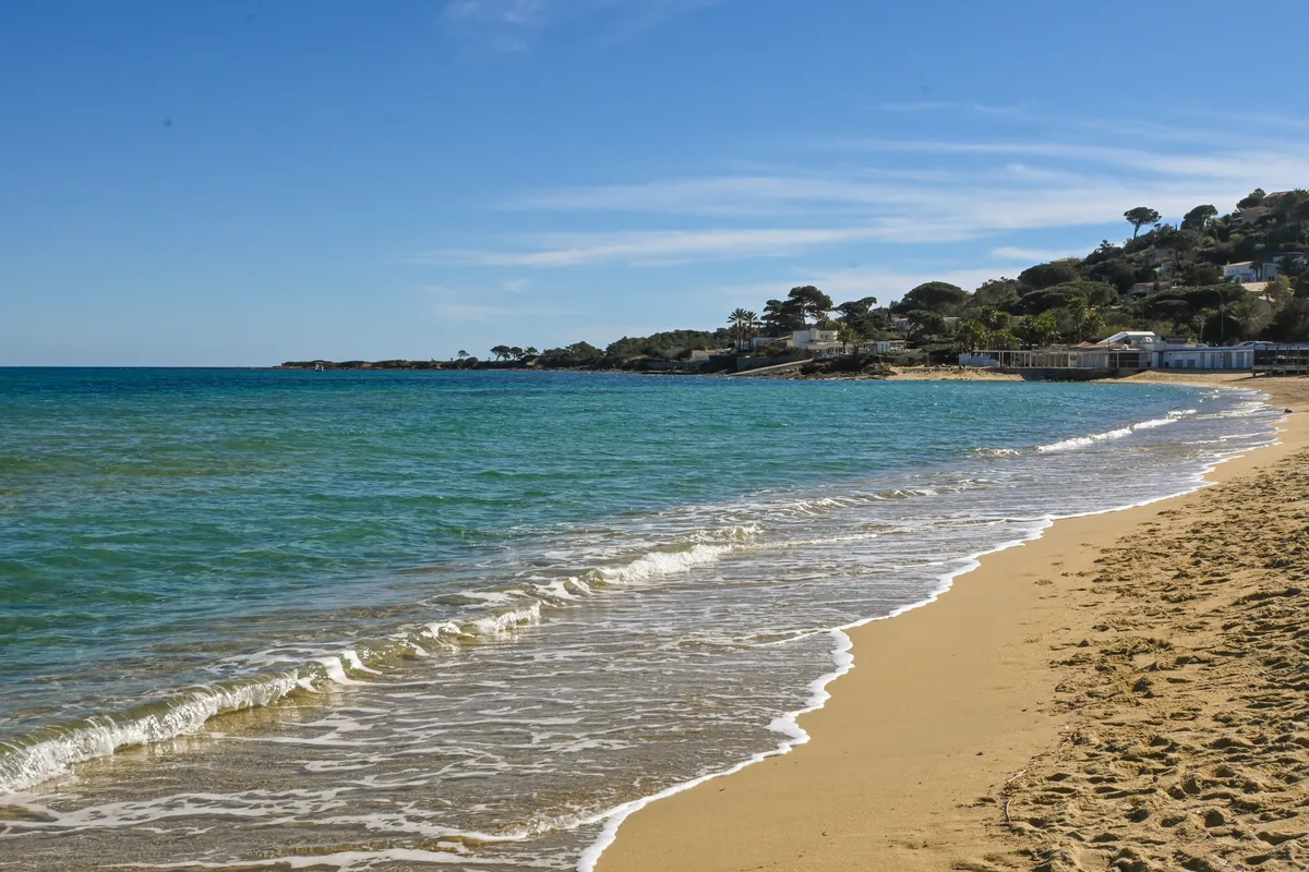 Plage de la Nartelle, stop in France