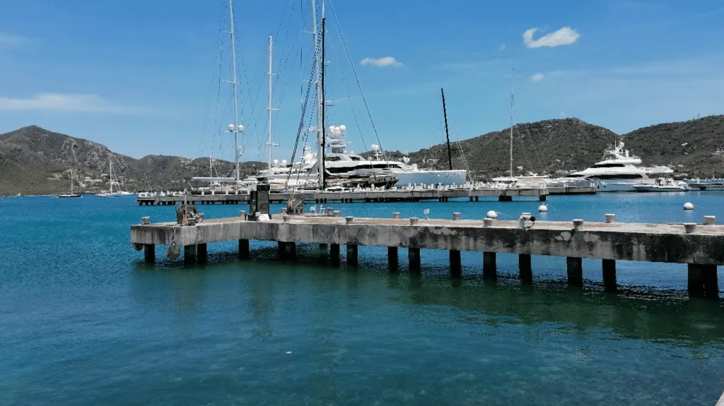 Carlisle Bay, anchorage in Falmouth, Antigua and Barbuda — photo 6