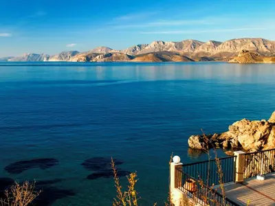 Chochlakura Bay