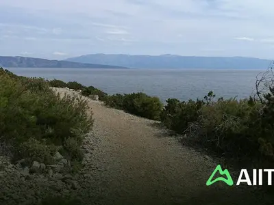 Paklena, stop in Jelsa, Croatia — photo 2
