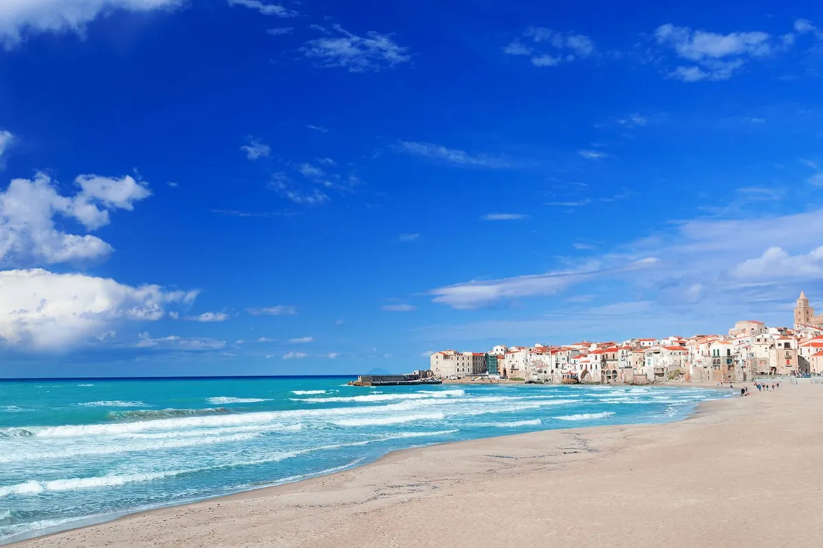 Spiaggia di Cefalù, stop in Cefalù, Italy