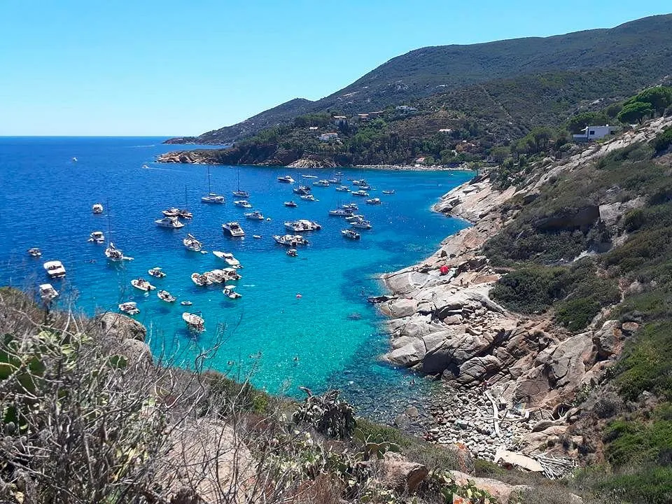 Cala Smeraldo, anchorage in Giglio Porto, Italy