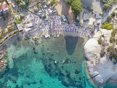 Cala Smeraldo, anchorage in Giglio Porto, Italy — photo 3