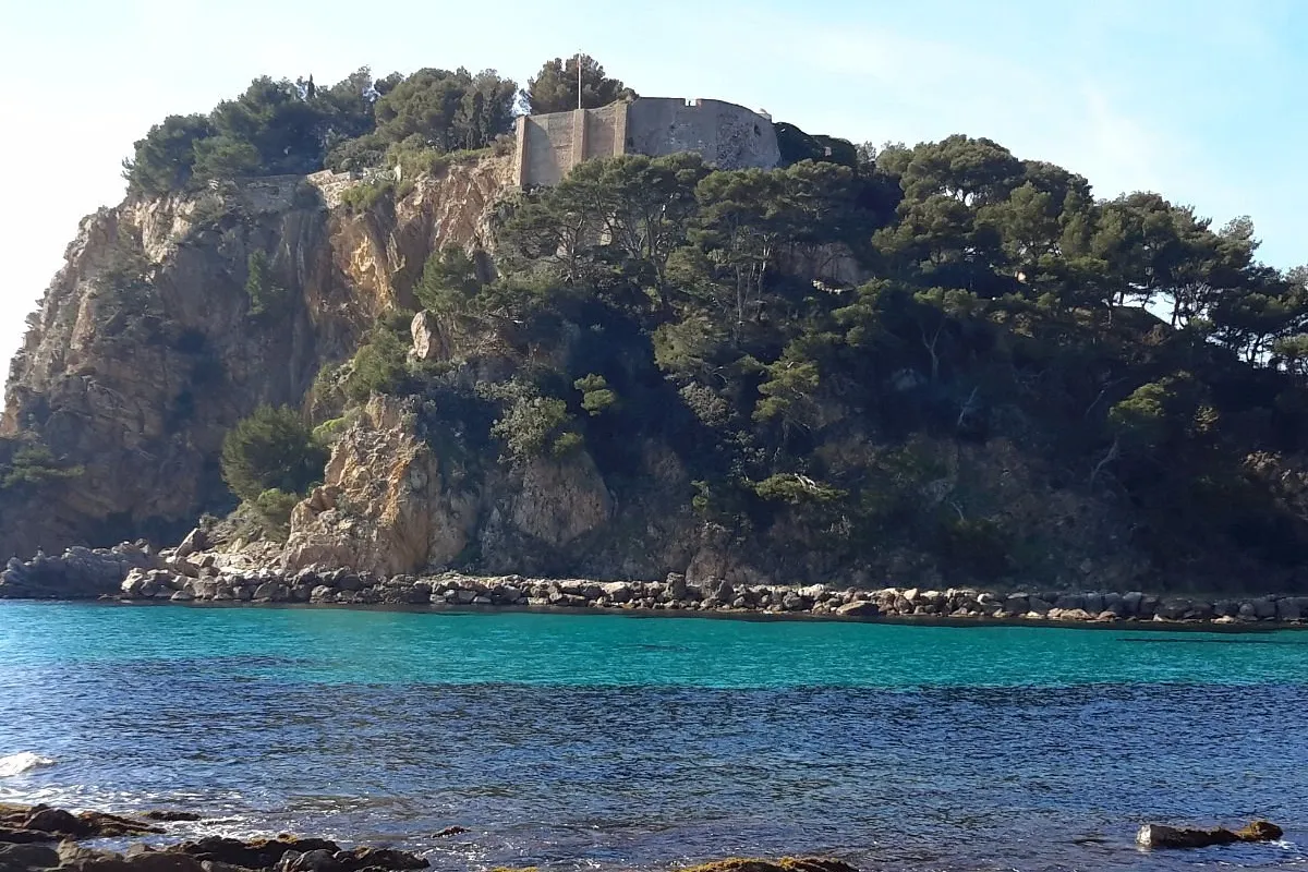 Plage de Cabasson, stop in France