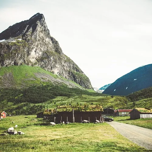 Flora, stop in Florø, Norway — photo 3