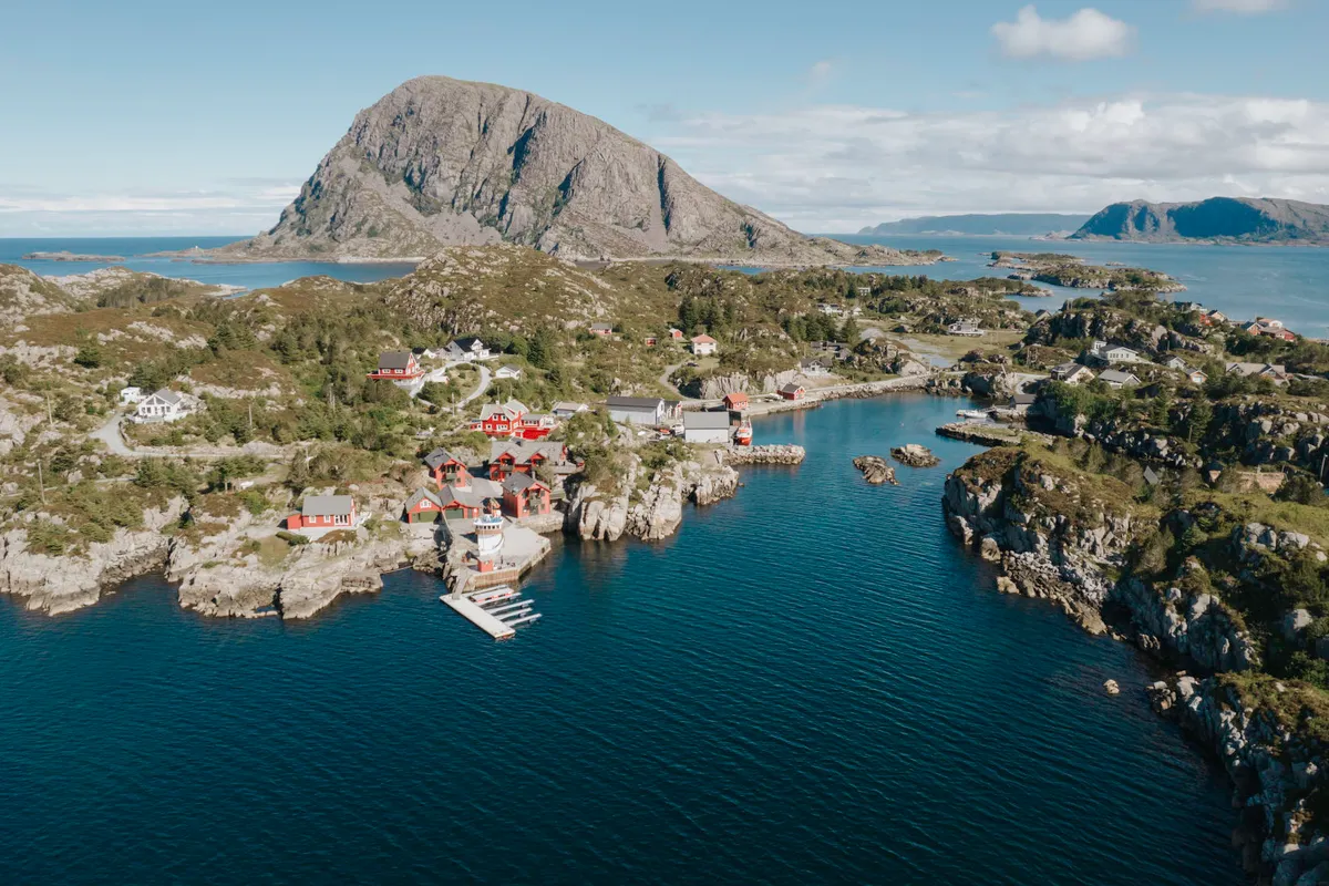 Flora, stop in Florø, Norway — photo 7