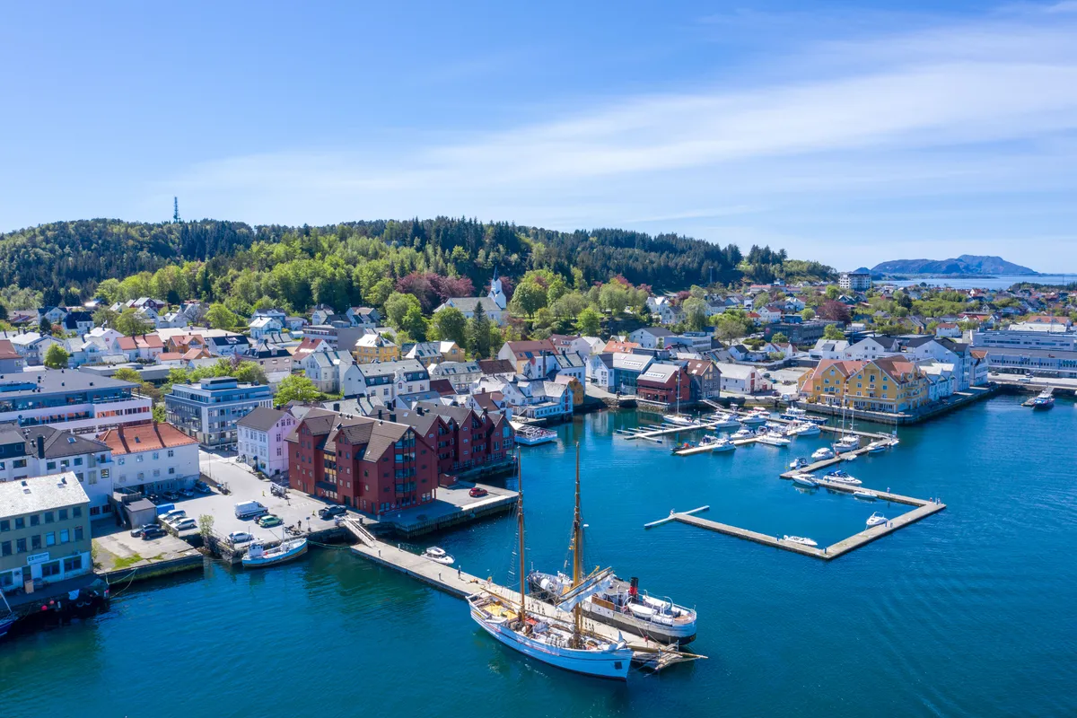 Flora, stop in Florø, Norway — photo 2