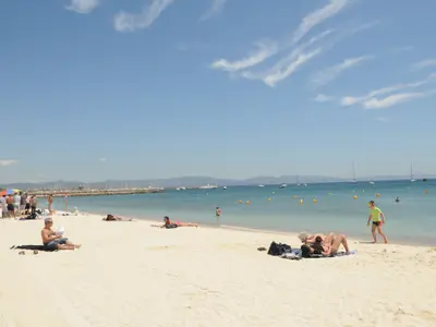Plage Bona, stop in Hyères, France — photo 5