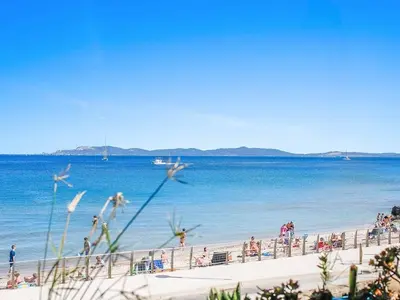 Plage Bona, stop in Hyères, France — photo 3