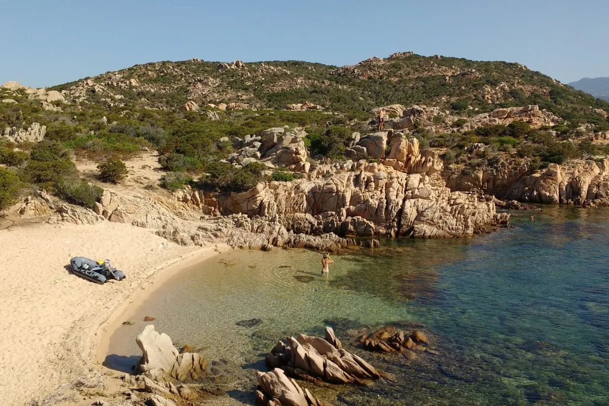 Anse de Chevanu, anchorage in France — photo 3