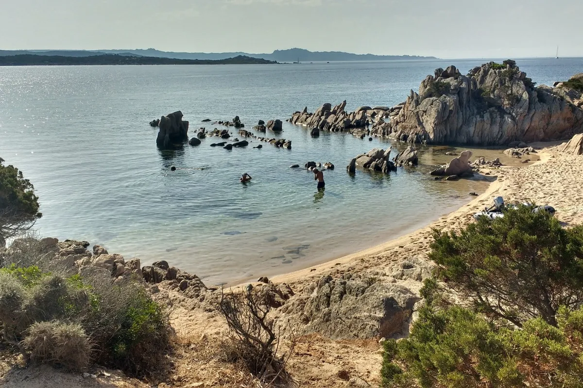 Anse de Chevanu, anchorage in France — photo 2