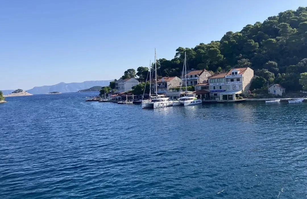Uvala Pomena, anchorage in Croatia — photo 2