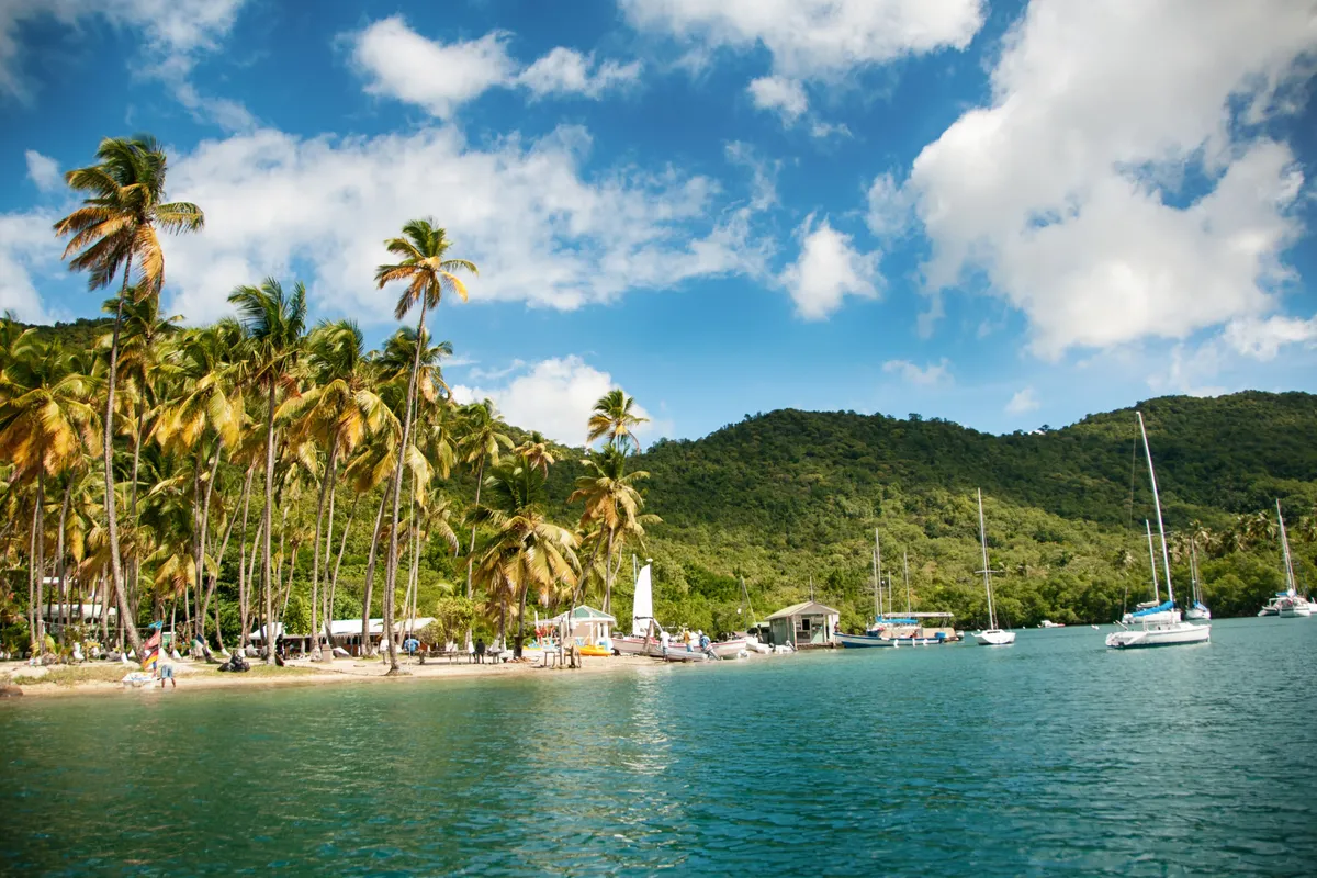 Baie Blanche, anchorage in Marigot, France — photo 5