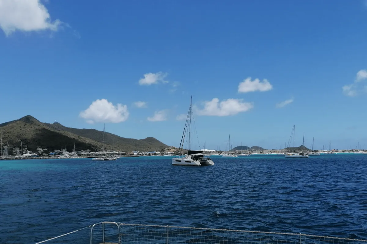 Baie Blanche, anchorage in Marigot, France — photo 2