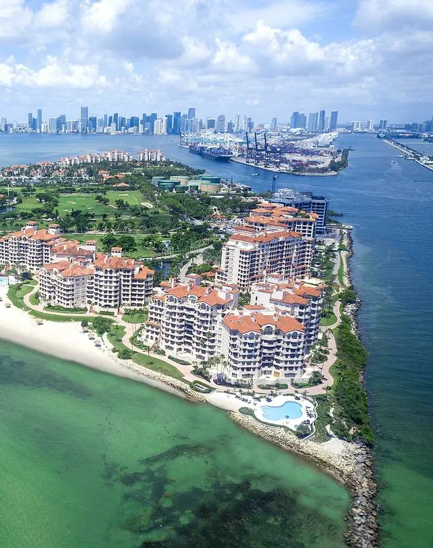 Fisher Island, stop in United States — photo 6