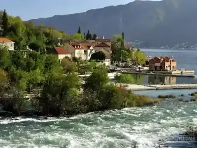 Uvala Ljuta, anchorage in Prčanj, Montenegro — photo 5