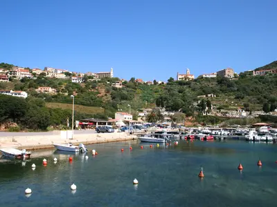 Port de Cargèse, marina in France — photo 2