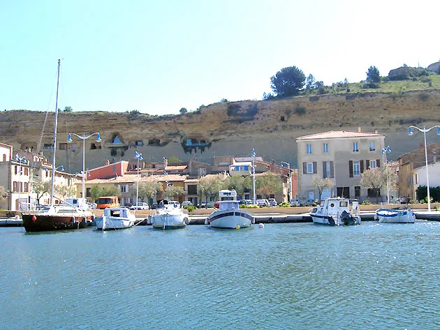 Port de Cargèse, marina in France — photo 8
