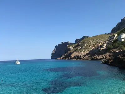 15m, 29€, stop in Port de Pollença, Spain — photo 5