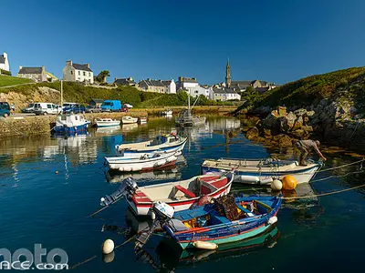 Port de Lampaul, anchorage in France — photo 4