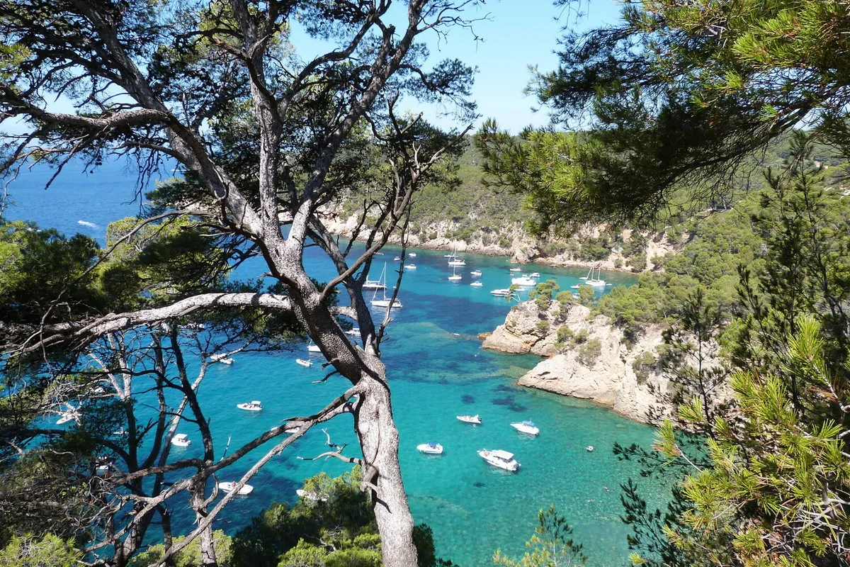 Baie de Bandol, anchorage in France — photo 9