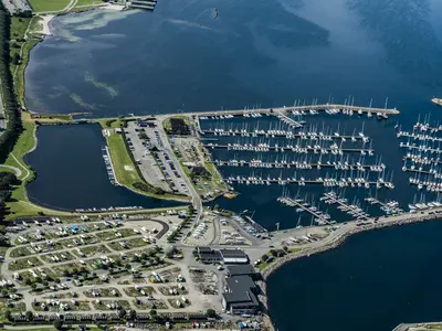 Vänersborgs Gästhamn & Marina in Sweden — photo 2