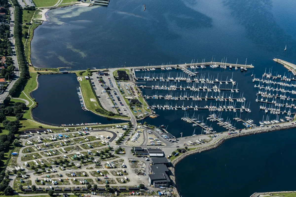 Vänersborgs Gästhamn & Marina in Sweden — photo 2