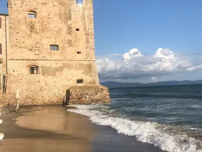 Spiaggia liberale delle Torezze, stop in Italy — photo 5