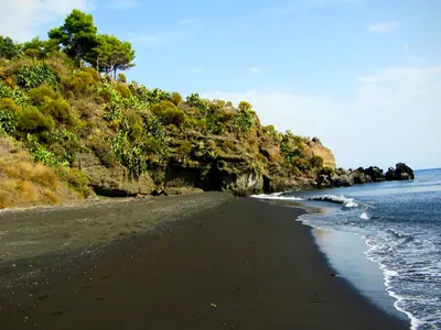 Spiaggia dell'Asino, stop in Lipari, Italy — photo 4