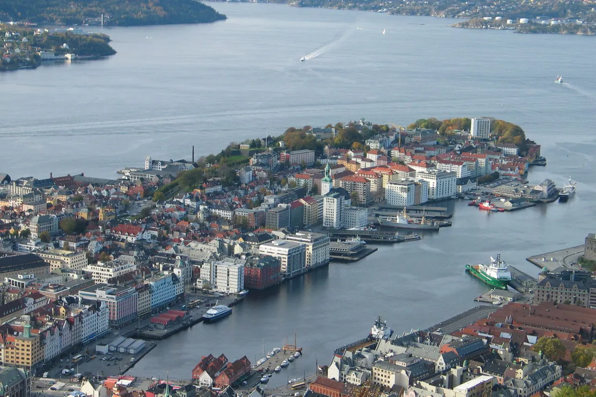 Vågen, stop in Norway