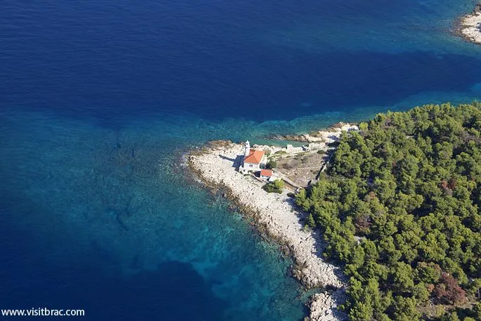 Uvala Livka, anchorage in Općina Milna, Croatia — photo 7