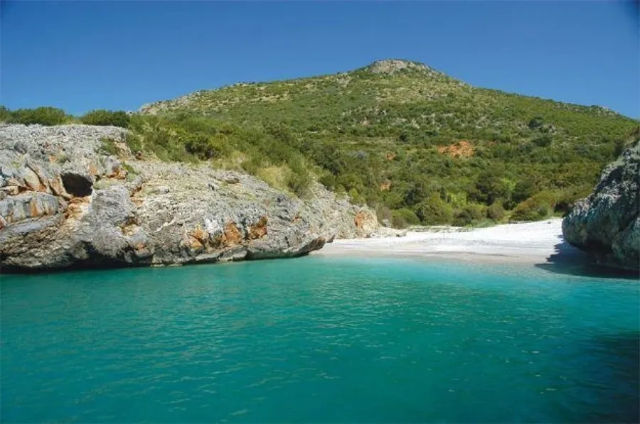 Cala Bianca Piccola, anchorage in Italy