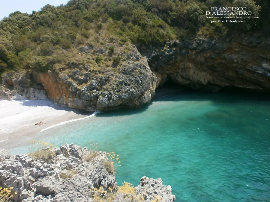 Cala Bianca Piccola, anchorage in Italy — photo 5