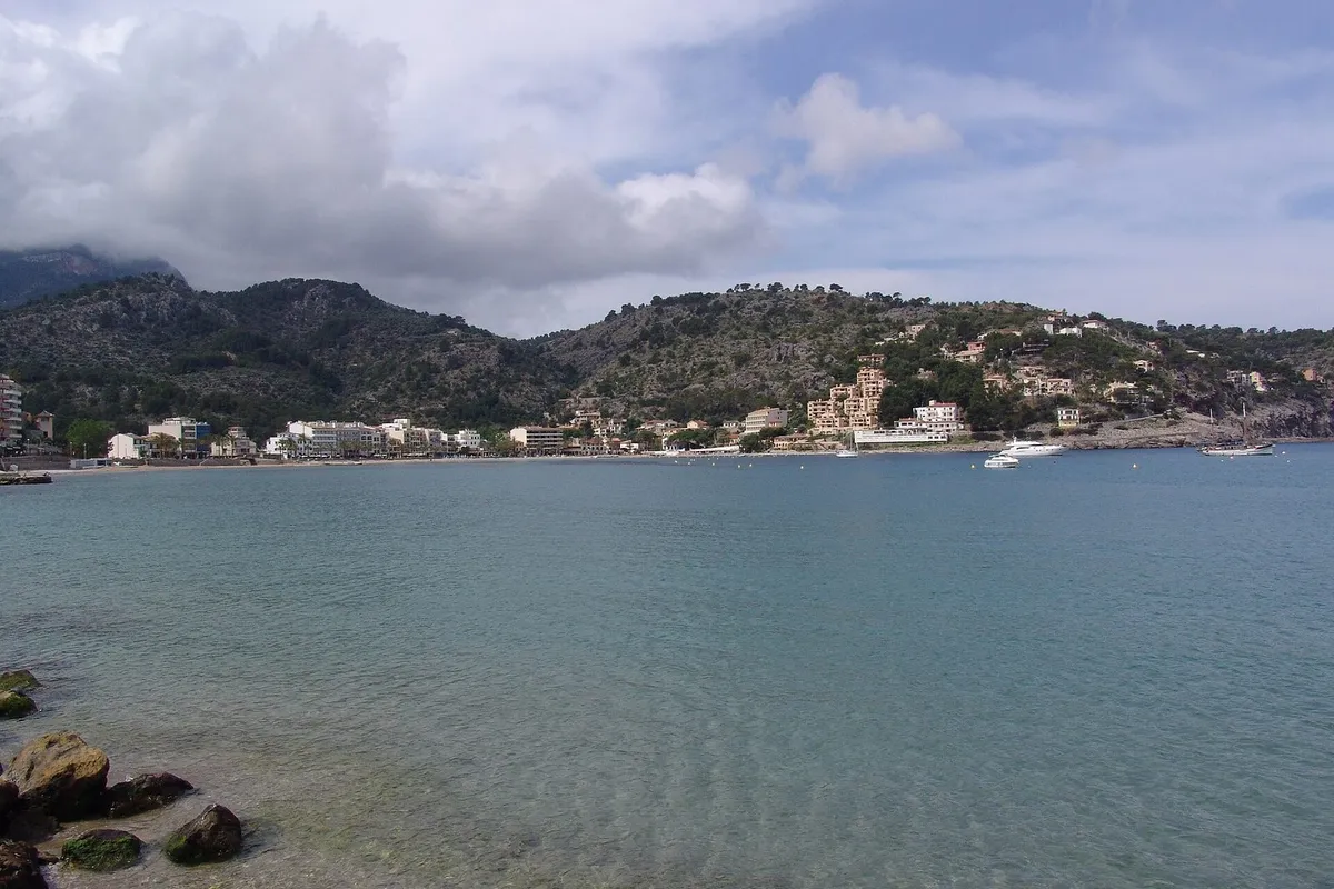 Badia de Sóller, anchorage in Sóller — photo 3