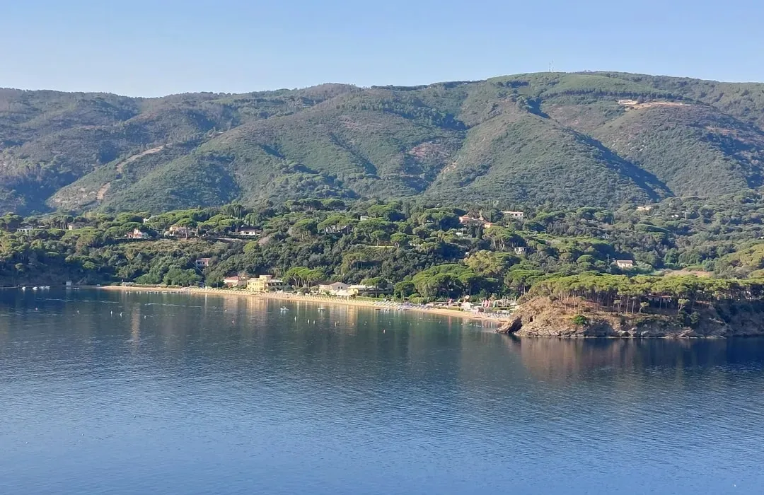 Cala Barbarossa, anchorage in Italy — photo 3