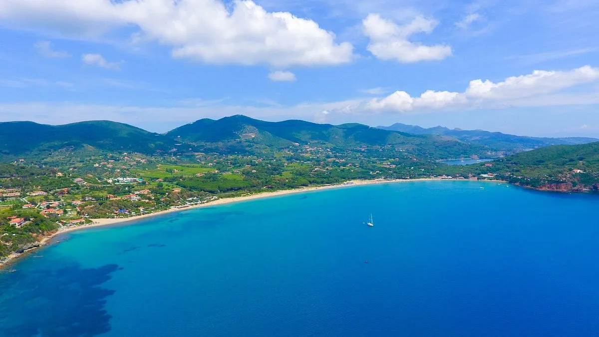 Spiaggia di Lacona, stop in Italy — photo 2