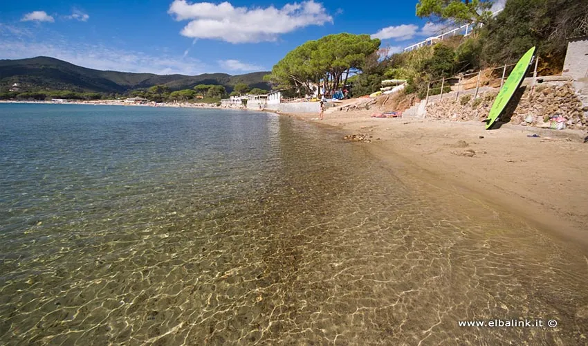 Spiaggia di Lacona, stop in Italy — photo 4