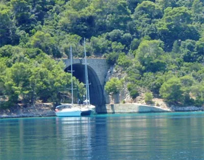 Uvala Kremena, anchorage in Croatia
